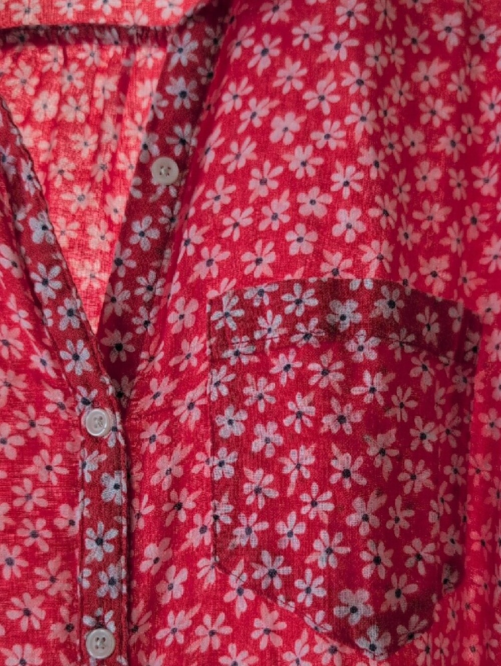 Old Navy Red Floral Button-Front Tie-Hem Shirt - Picture 3 of 5